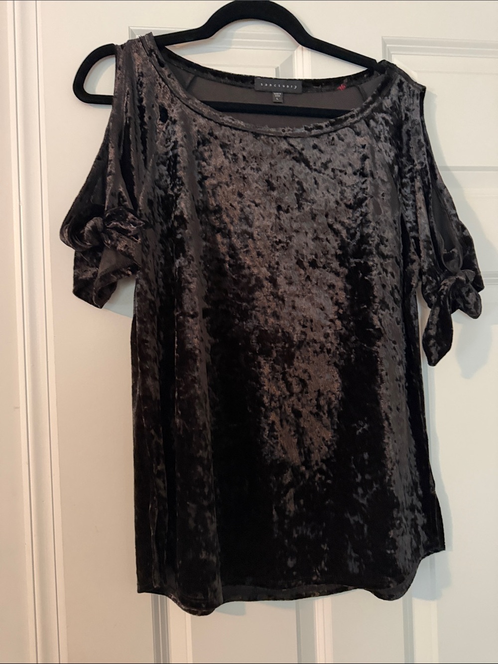 Sanctuary Black Crushed Velvet Cold-Shoulder Blouse